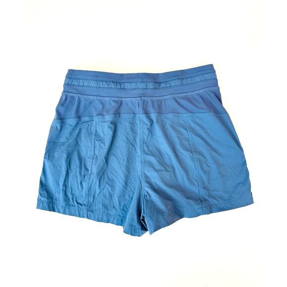 Lululemon high rise dance studio shorts oasis blue  - size 8, 3.5" inseam - Picture 2 of 5